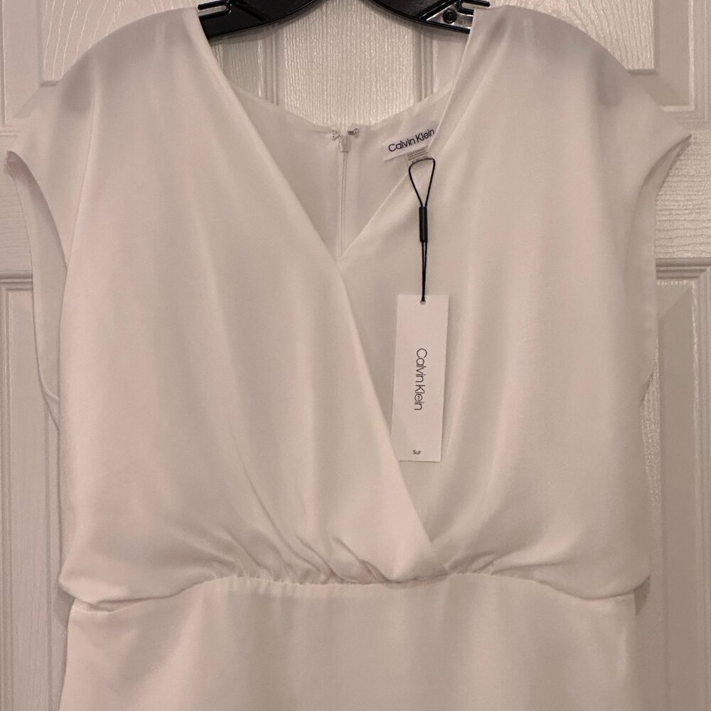 NEW Calvin Klein Sleeveless White Blouse – Size XL (New with Tags)